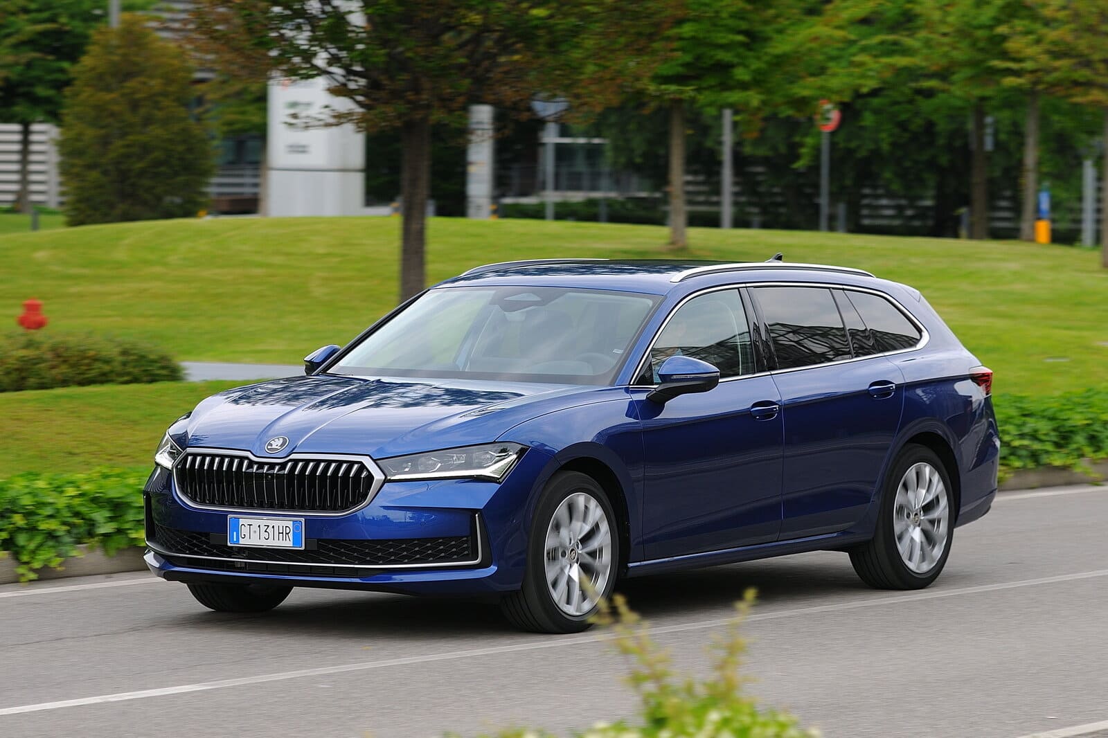 Skoda Superb Wagon: la station wagon che unisce spazio, efficienza e tecnologia